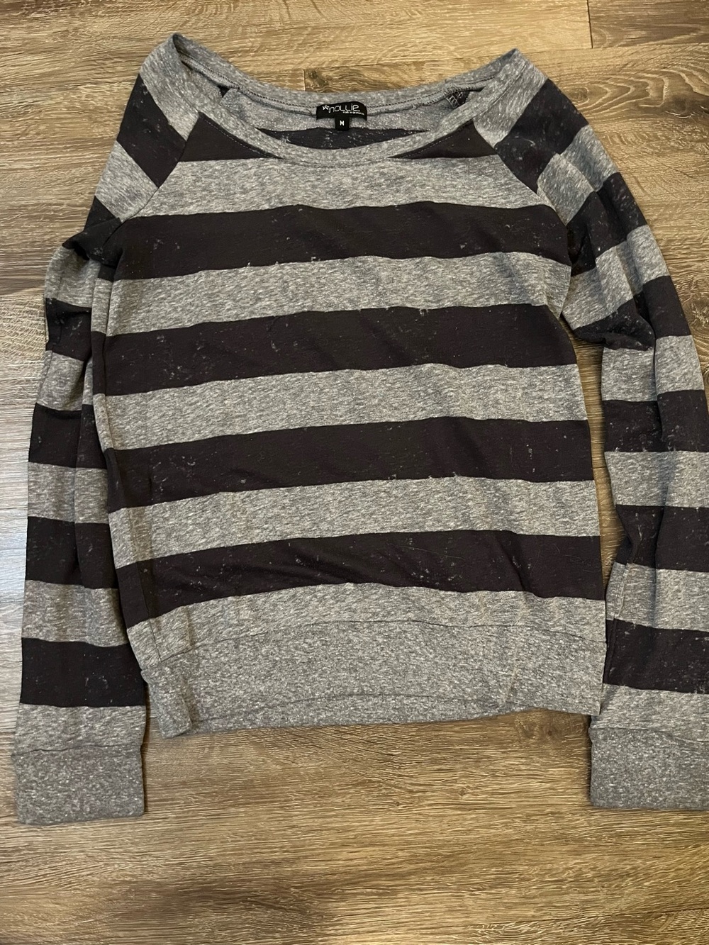 Vintage nollie Women's Gray and Black Striped Long-Sleeve Sweater